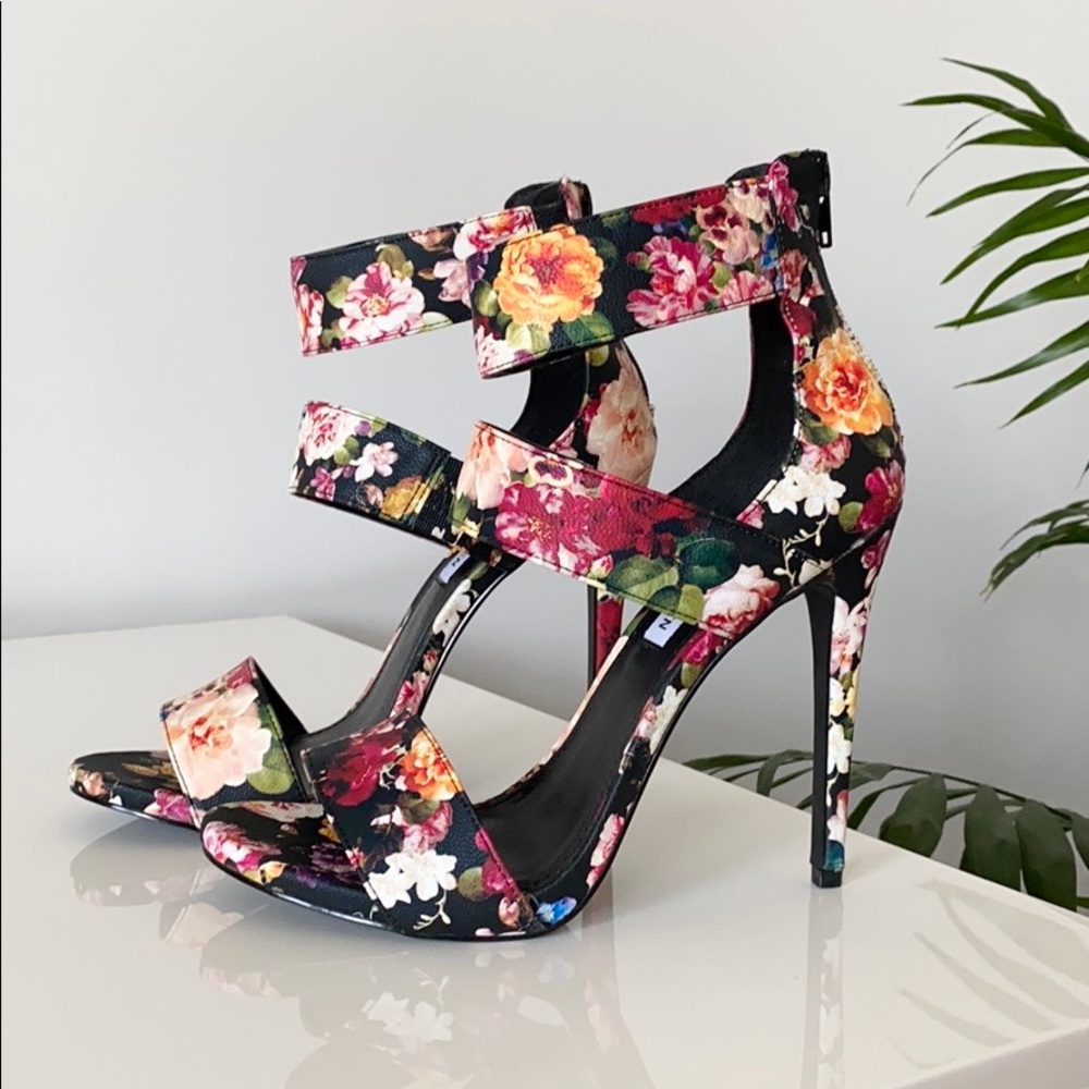 🌸 HP 🌸 Steve Madden Milyah Floral Heels 8 NWT
